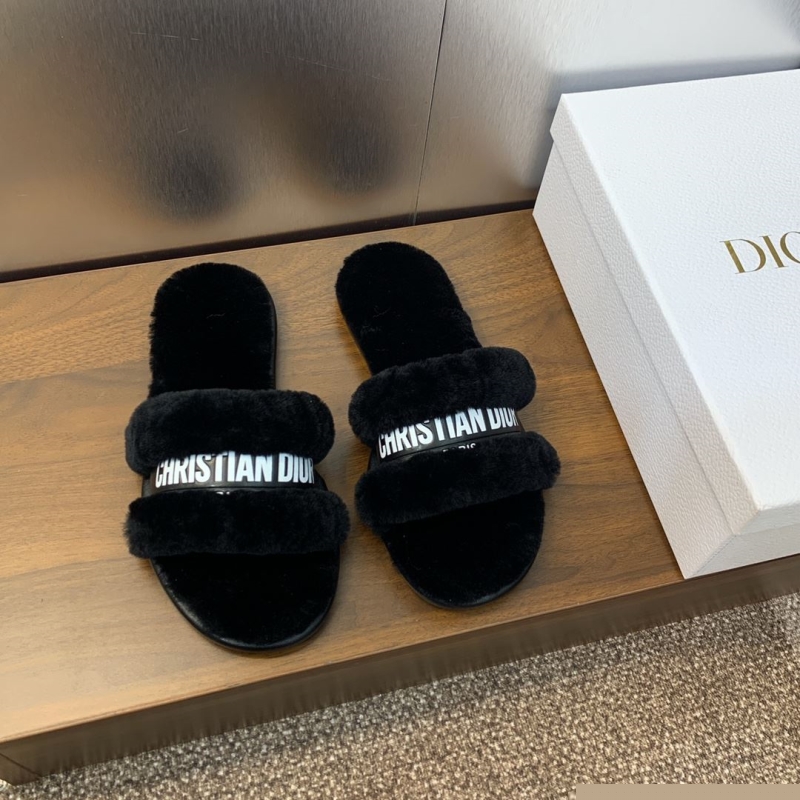 ch**an D*or slippers